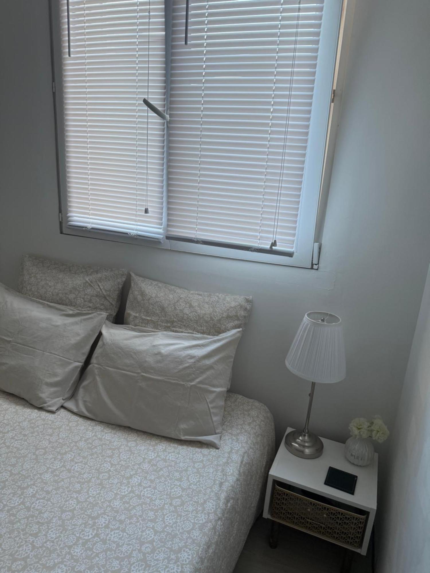 Location De Proche De Toute Commodites A 1 Minute Du Tramway Et A 9 Min De Centre Et Parking Gratuit Dans Privee Alloggio in famiglia Nizza