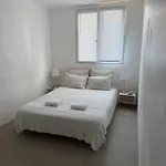 Location De Chambre Proche De Toute Commodites A 1 Minute Du Tramway Et A 9 Min De Centre Ville Et Parking Gratuit Dans Residence Privee