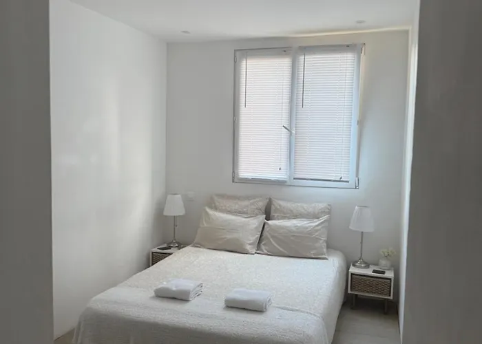 Location De Chambre Proche De Toute Commodites A 1 Minute Du Tramway Et A 9 Min De Centre Ville Et Parking Gratuit Dans Residence Privee